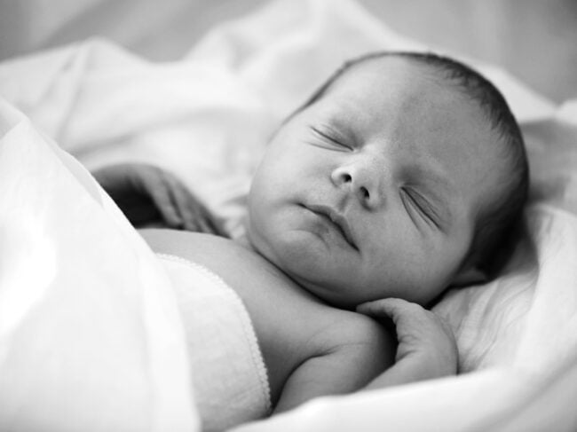 תינוק לא בוכה