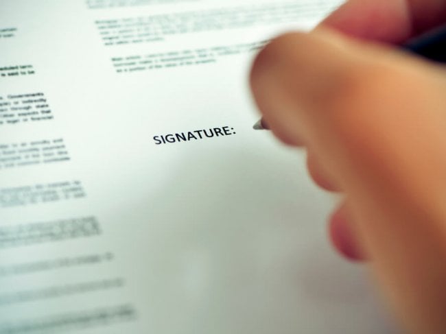 חתימה על טופס הסכמה